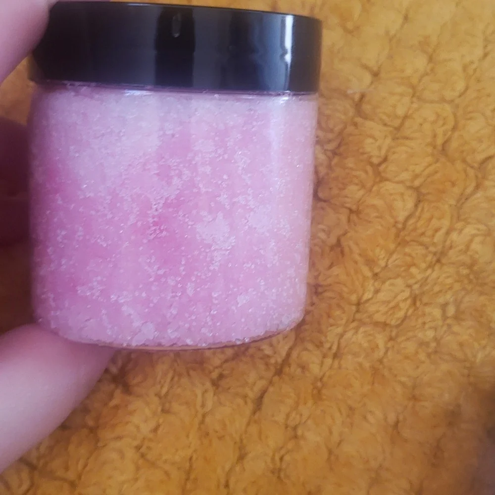 New summer collection body scrub in sents violet jasmine and gardenia - Picture 2 of 4